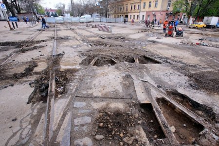В районе «Привоза» начался капремонт улицы Преображенской (фоторепортаж)