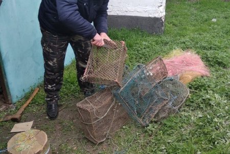 Более тысячи браконьерских орудий лова уничтожил за раз Одесский рыбоохранный патруль (фото)