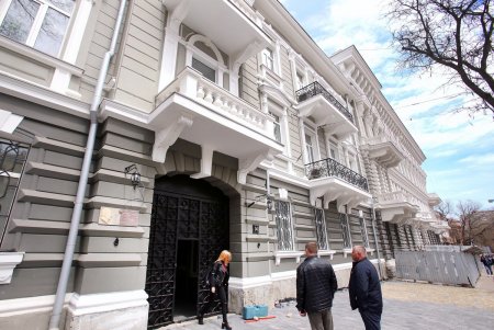 В историческом центре ремонтируют фасады (фоторепортаж)