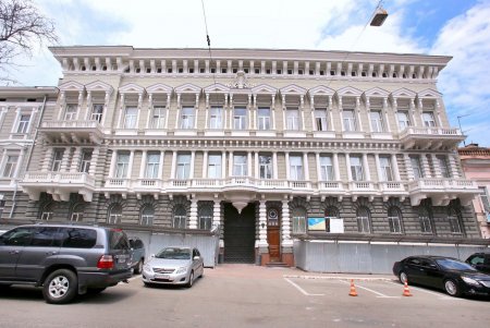 В историческом центре ремонтируют фасады (фоторепортаж)