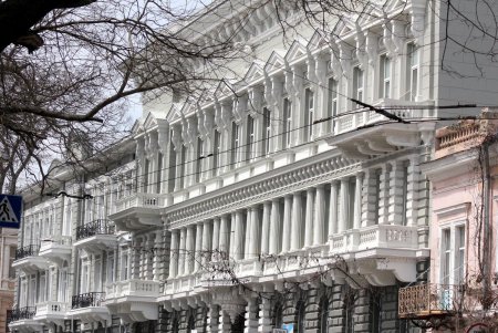В историческом центре ремонтируют фасады (фоторепортаж)