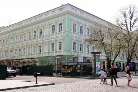 В историческом центре ремонтируют фасады (фоторепортаж)