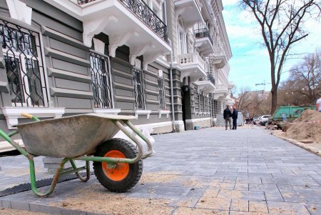 В историческом центре ремонтируют фасады (фоторепортаж)