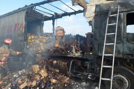 В Великодолинском сгорел большегруз с вином (фото) 