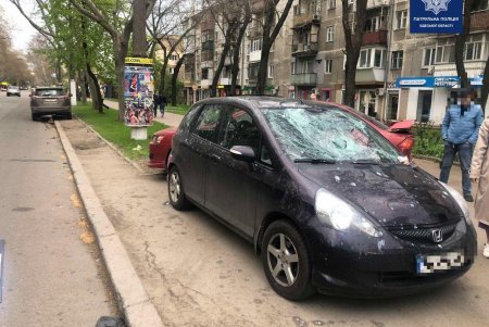 На проспекте Шевченко произошло ДТП: пострадал пассажир одного из авто и пешеход (фото, видео)