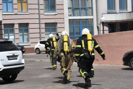 В многоэтажке на Лидерсовском бульваре тушили условный пожар