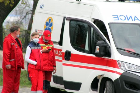 Старшеклассники одесских школ возобновили несение Вахты Памяти на Аллее Славы (фоторепортаж)