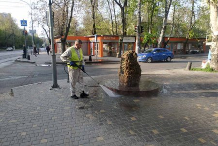 К 9 Мая в городе приводят в порядок памятники в честь Победы и героям войны (фото)