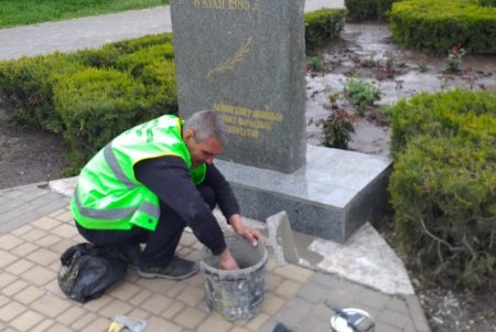 К 9 Мая в городе приводят в порядок памятники в честь Победы и героям войны (фото)