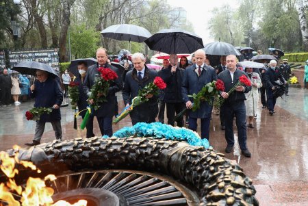 День памяти и примирения отмечают в Одессе (фоторепортаж)