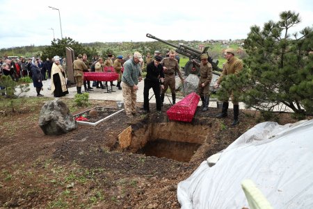 Останки 15 погибших в годы Второй мировой войны воинов перезахоронили на Мемориале 412-й батареи (фото)