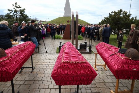 Останки 15 погибших в годы Второй мировой войны воинов перезахоронили на Мемориале 412-й батареи (фото)