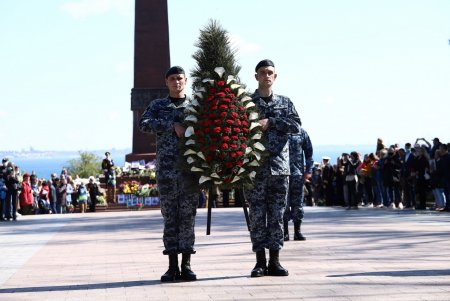 Одесситы празднуют 76-ю годовщину Дня Победы (фоторепортаж)