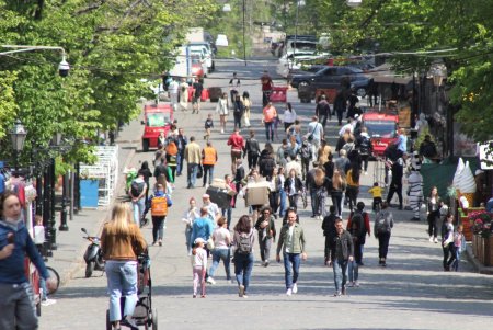 Выходные майские дни в центре Одессы (фоторепортаж)