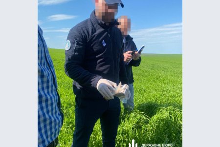 За сокрытие растраты бюджетных средств полицейский вымогал полторы тысячи долларов (фото)