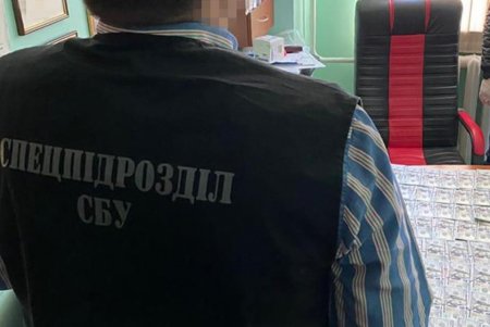 Одесский кардиохирург задержан при получении взятки в 11 тысяч долларов за бесплатную операцию на сердце (фото)