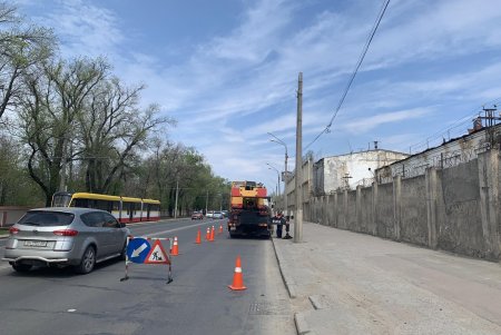 Коммунальщики заменили опоры наружного освещения в Малиновском районе (фото)