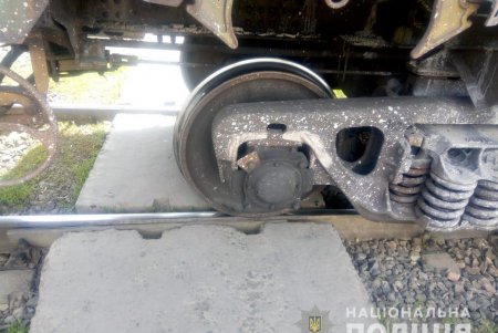 В Раздельной возле вокзала поезд сбил мужчину