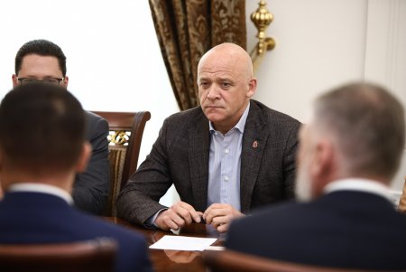 В мэрии обсудили вопросы развития «Черноморца» с инвесторами спорткомплекса (фото, видео)