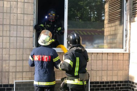 В больнице на Малиновского произошел пожар: 36 человек эвакуировали (фото)
