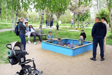 Воскресная прогулка по парку Победы (фоторепортаж)