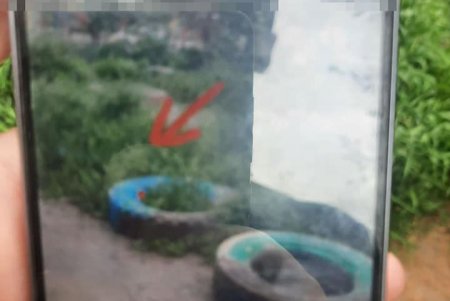 Распространительница наркотиков пыталась сбежать от полицейских в Суворовском районе (фото)