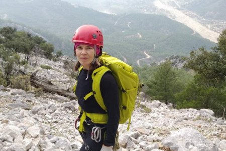 Одесситку больше недели ищут в горах Турции