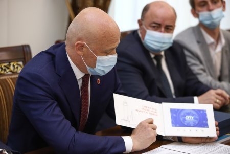 Мэр Одессы встретился с координатором проекта создания сквера-мемориала «Против забвения» (фото, видео)
