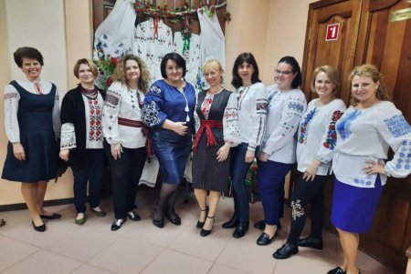 Одесситы отмечают Всемирный день вышиванки (фото)