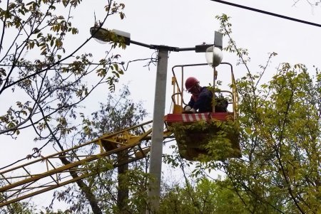На Семинарской ночью станет светлее: там установлен новый фонарь