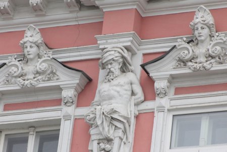 В выходные и праздничные дни улицы в историческом центре города станут пешеходной зоной (фоторепортаж) 