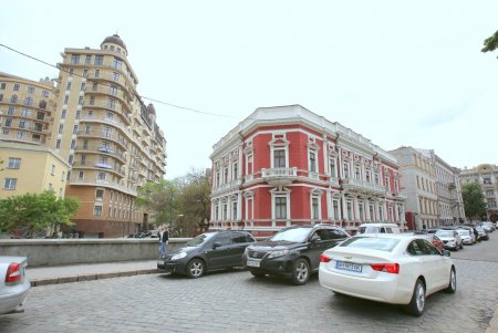 В выходные и праздничные дни улицы в историческом центре города станут пешеходной зоной (фоторепортаж) 