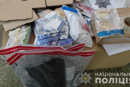 Сотрудники одесской частной клиники незаконно выписывали рецепты на наркосодержашие препараты (фото, видео)