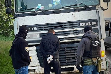 Преступная группировка из Одесской области на трассах нападала на дальнобойщиков (фото, видео)