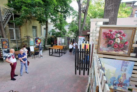 Культурная жизнь в Одессе: открытие Летнего театра (фоторепортаж)