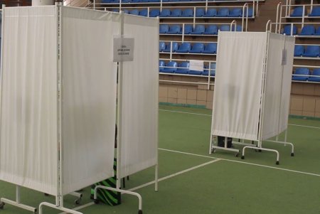 На стадионе на Фонтанской дороге открыли первый в городе центр массовой вакцинации (фото)