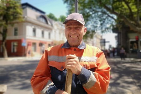 В двух районах города демонтированы незаконно установленные юнипаркеры (фото)