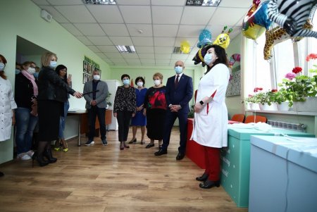 Мэр Одессы поздравил с Международным днем защиты детей юных пациентов городской больницы