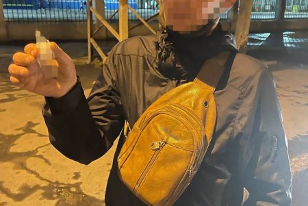 В Киевском и Приморском районах полицейские выявили двоих нарколюбителей (фото)