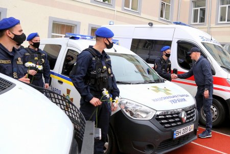 Со стрельбой и спецназом: в гимназии № 4 прошли учения по обезвреживанию террориста (фоторепортаж)