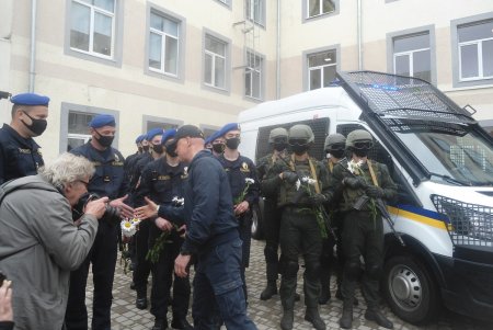 «Одесскую гимназию № 4 захватил террорист»: состоялось учебное занятие, как действовать в чрезвычайной ситуации (фото)