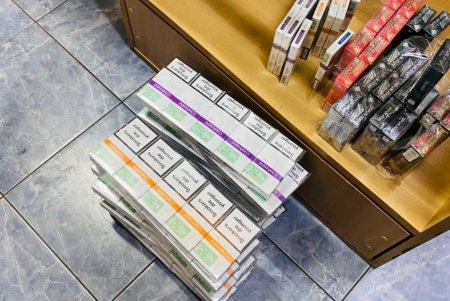В подземном переходе на Привокзальной площади изъяли более двух тысяч пачек контрабандных сигарет