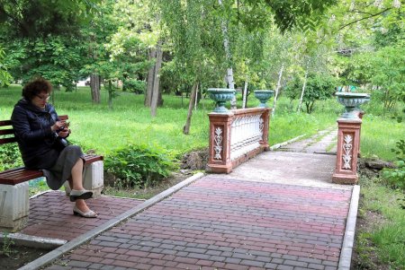 Умытый дождем и утопающий в зелени санаторий «Аркадия» (фоторепортаж) 