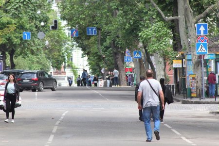 Центр Одессы стал пешеходным (фоторепортаж)