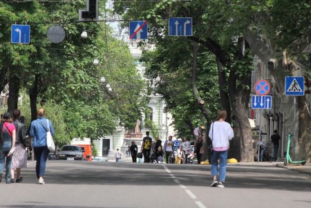 Центр Одессы стал пешеходным (фоторепортаж)