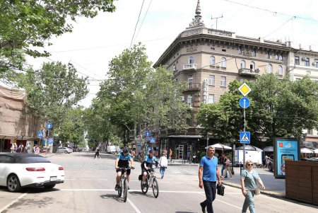 Центр Одессы стал пешеходным (фоторепортаж)