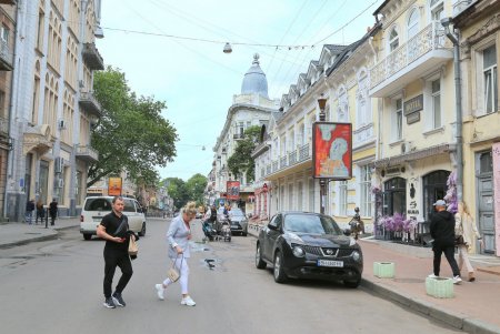 Центр Одессы стал пешеходным (фоторепортаж)