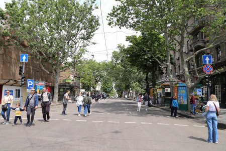 Центр Одессы стал пешеходным (фоторепортаж)