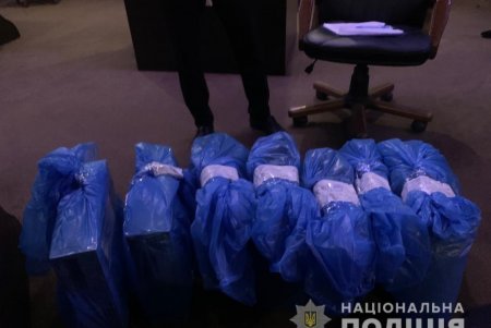 Подпольное онлайн-казино разоблачили на проспекте Шевченко (фото)