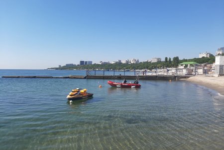Укомплектованы техникой и готовы к работе в новом курортном сезоне: на «Ланжероне» прошли учения городских спасателей (фото, видео)